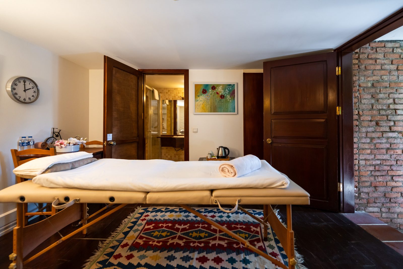 Massage table and daybed
